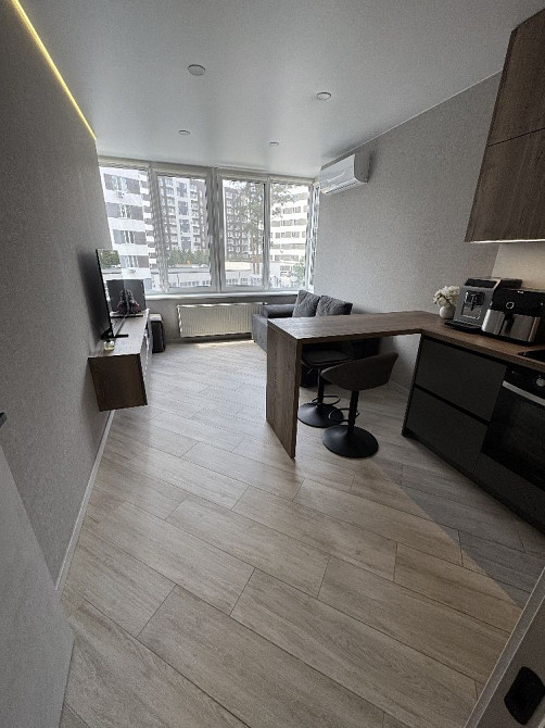 Квартира Ірпінь з дорогим ремонтом, меблями, технікою Центральний парк Ирпень - изображение 1