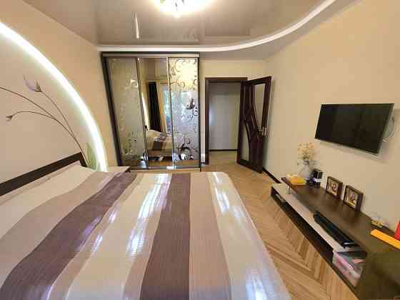 Продається 4 кімнатна квартира р-н Майдан Черновцы