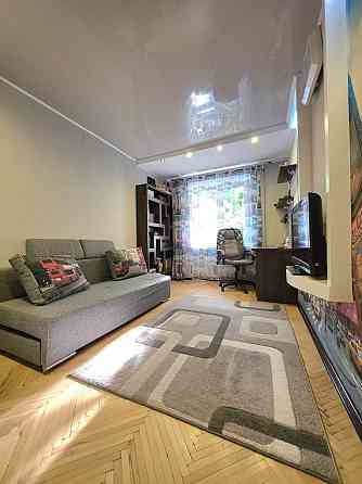 Продається 4 кімнатна квартира р-н Майдан Черновцы