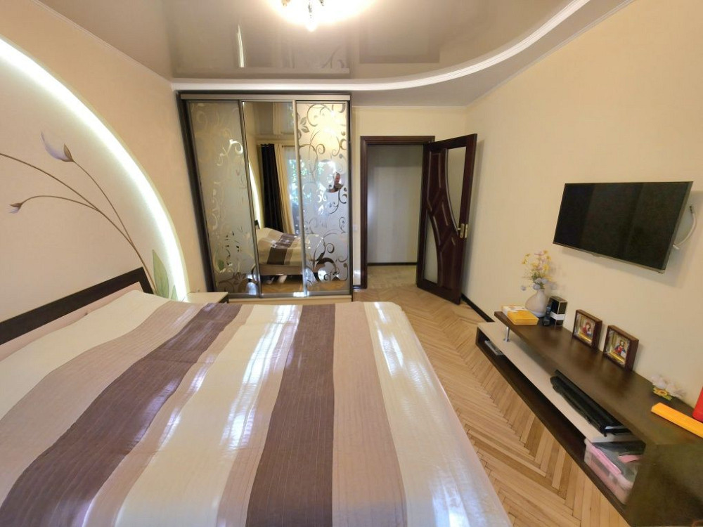 Продається 4 кімнатна квартира р-н Майдан Черновцы - изображение 2