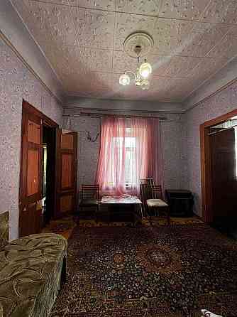 Продам 2 комнатный жилкоп с гаражом Центр города Николаев