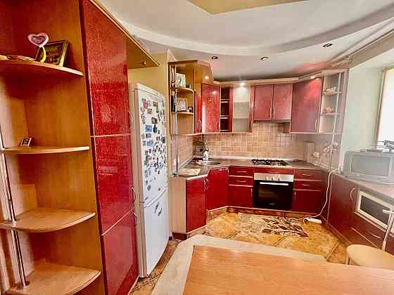 Терміново! 3-х кімн.69 кв.ЦЕНТР. Меблі.Техніка."Чешка" Чернигов