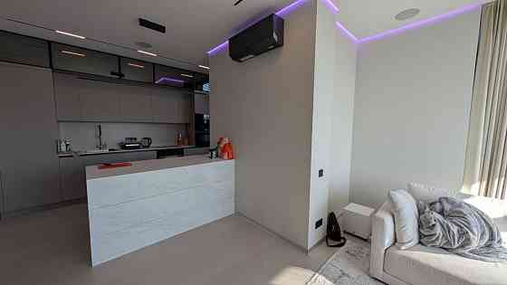 3 кімнатна  квартира з виглядом на міське озеро, дизайнерським ремотом Ивано-Франковск