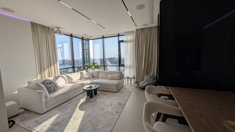 3 кімнатна  квартира з виглядом на міське озеро, дизайнерським ремотом Ивано-Франковск - изображение 1