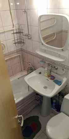 Здам в оренду 2к квартиру Святошинський Галаганівська 4\2 м. Нивки Киев