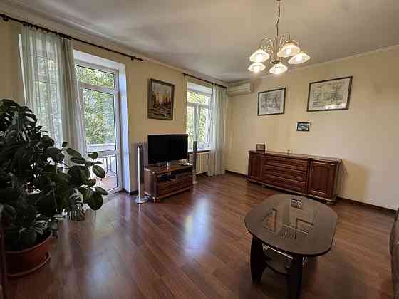 Липська 15 Урядовий квартал оренда 2к квартири Киев