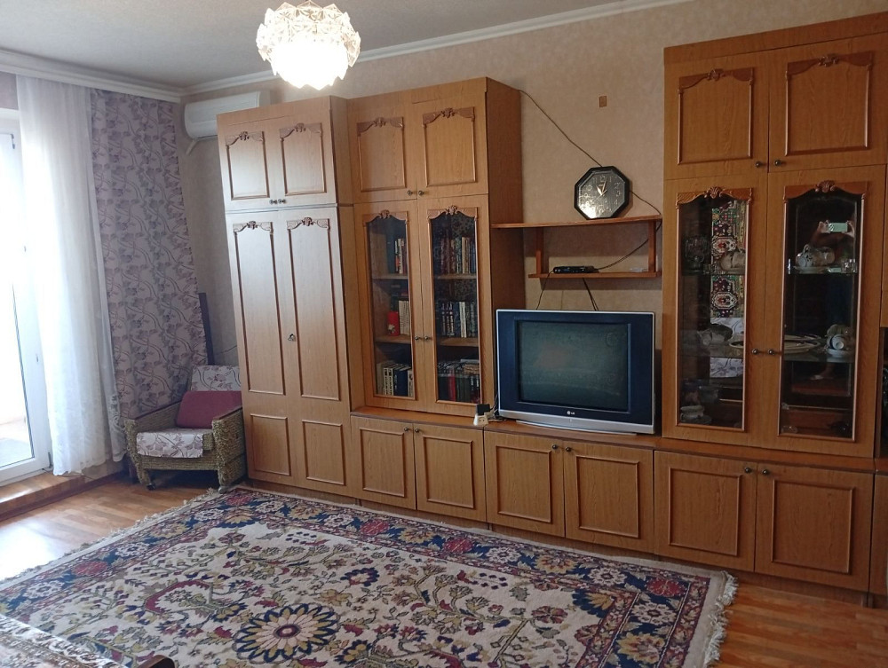 2 кімн  квартира у ЦМ районі  з меблями і технікою Кривой Рог - изображение 5