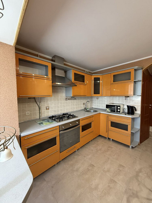 Оренда 2-кім. квартири р-н ринку «Нива» Черновцы - изображение 1