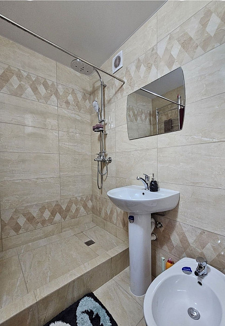 Здам 2-кімнатну квартиру в центрі, Звільняється 20.09.25р Каменец-Подольский - изображение 1