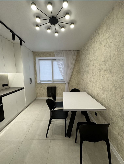 Вишукана 1 квартира на березі Дніпра Сімейний Люкс Черкаси - зображення 2