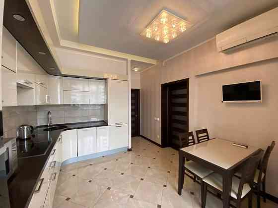 Новопечерськи Липки .Верхогляда (Драгомирова) 7 Киев