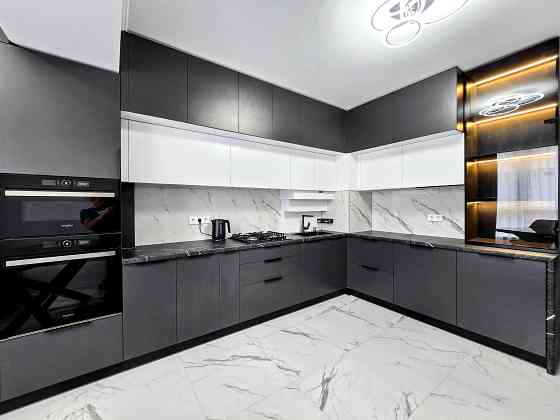 Здається 1 кімнатна "НОВОБУДОВА" вул.ШУХЕВИЧА (McDonald's, ТЦ Майдан) Черновцы