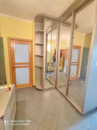 Центр. Поділ. М.Контрактова 5-6 хв. Закрита територія. Щекавицька Киев