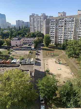 Продаж 2кв. 56м. Вул. Харьківське шоссе 148 Метро 10 хвилин. Терміново Київ