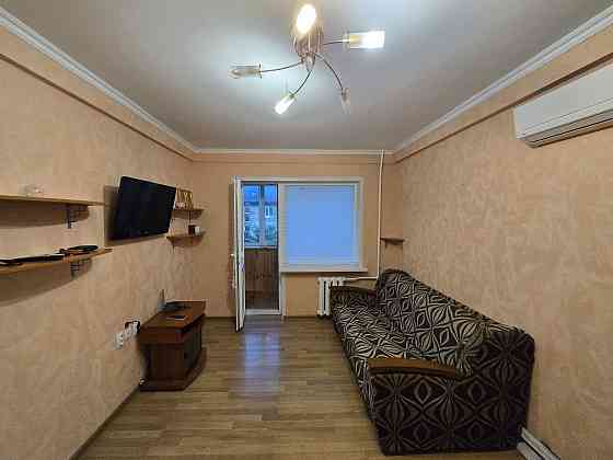 Продам 1-к квартиру з меблями та технікою, 5 хв до метро Васильківська Київ