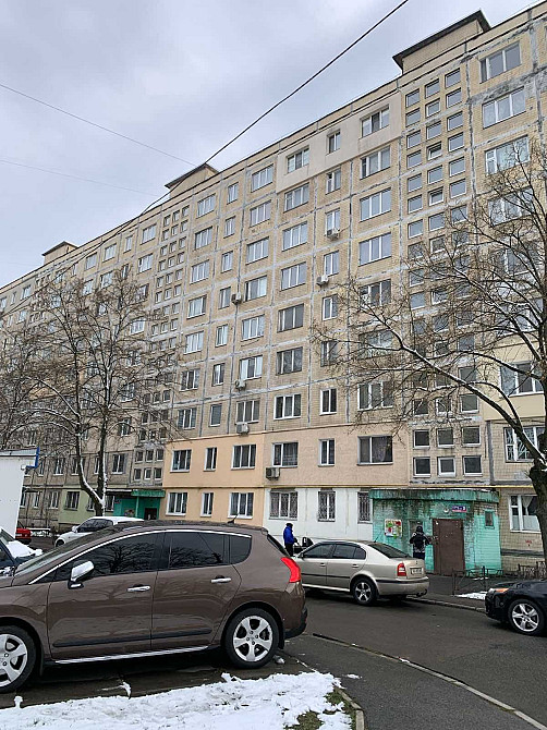 Двухкомнатную пр Свободы 28 срочно продам Киев - изображение 1