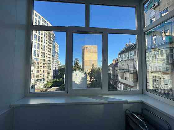 Січових Стрільців(Артема)40 Квартира + парко місця Історичний Центр Київ