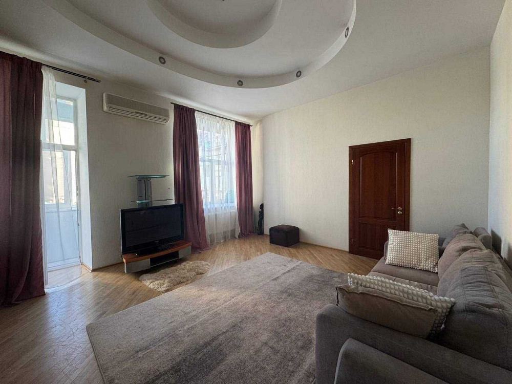 Січових Стрільців(Артема)40 Квартира + парко місця Історичний Центр Киев - изображение 3