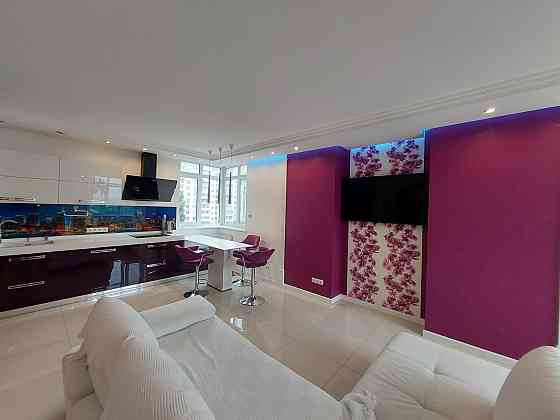 Квартира 101 м2 + паркомісце, вул. Гетьмана 30б, Шулявка Киев