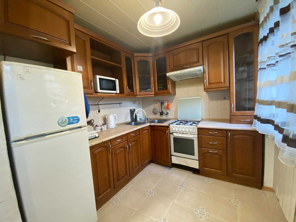 Сдам до лета 2 комнатную со студией на Парковой Чорноморськ - зображення 1