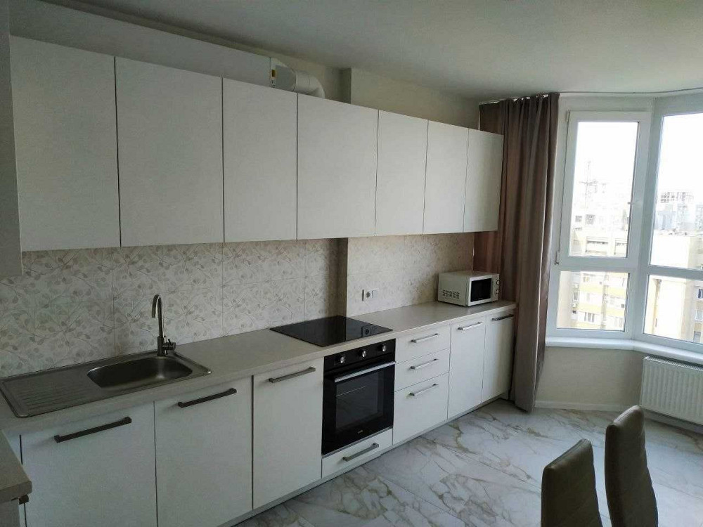 2-х кімнатна, центр, ремонт, ніхто не жив. Черкаси - зображення 1