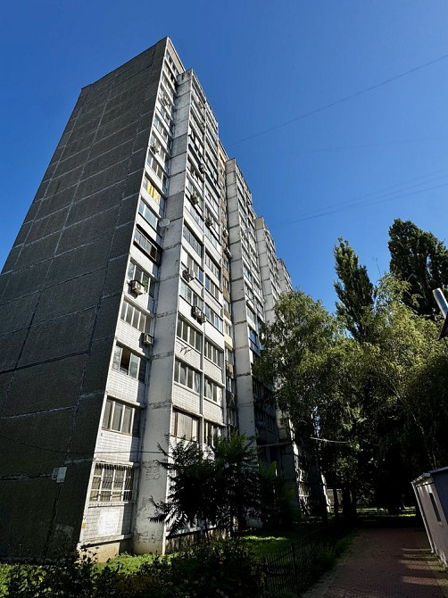 Трикімнатна квартира. Київ. Теремки. Республіка Київ - зображення 1