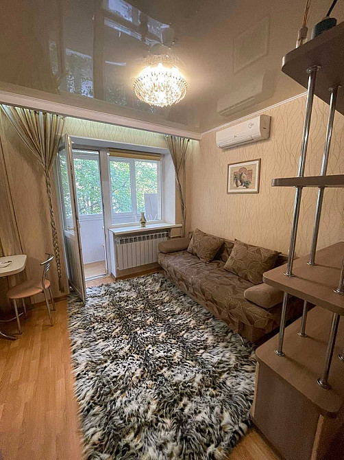 Продается 1-комнатная квартира в центре города. Слов`янськ - зображення 1