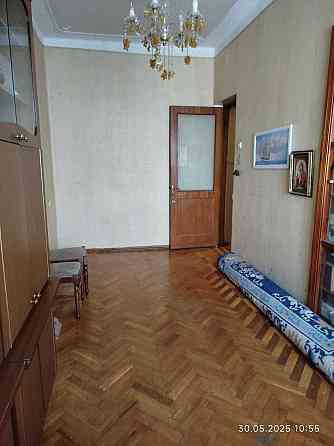 3-комнатная сталинка в Малиновском (Хаджибейском ) районе Одеса