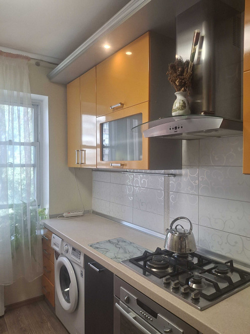 Ул. Глушко. Центр Таирова. 3 комн. 62 м. Средний этаж. Одеса - зображення 1