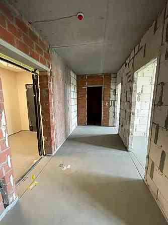 Прдажа 2х.кім.квартири, Кришталеві джерела,вул. Заболотного148В,1 сек Київ