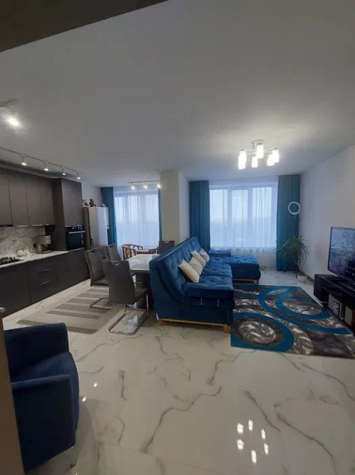 Продам неймовірну великогабаритну квартиру біля Областної лікарні. Кропивницький - зображення 1