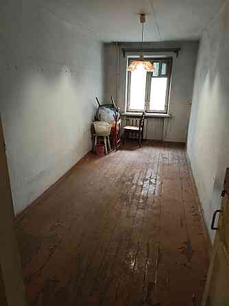 3-х кімнатна квартира під ремонт пр-т Металургів 9 3/5 поверх Кривой Рог