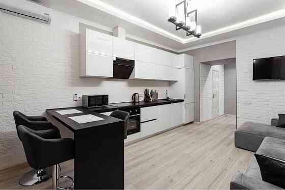 Долгосрочно новая стильная квартира 2 мин до Дерибасовская Одесса