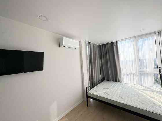 Оренда видової 1 кімнатної  ЖК 4U, Олега Мудрака (Наумова Генерала) Киев