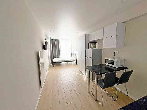 Оренда видової 1 кімнатної  ЖК 4U, Олега Мудрака (Наумова Генерала) Киев