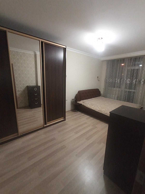 здаю 2-кімн квартиру на Позняках, вулиця Драгоманова 2б Киев - изображение 1