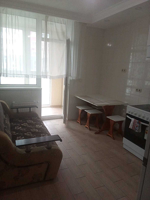 здаю 2-кімн квартиру на Позняках, вулиця Драгоманова 2б Киев - изображение 2