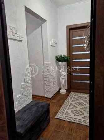 Ревуцького 54Б Простора 1К кв-ра, Харківська Позняки Осокорки Київ