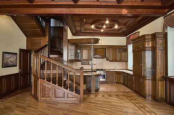 Продаж 3-рівневої квартири в центрі, вул.Велика Житомирська Київ