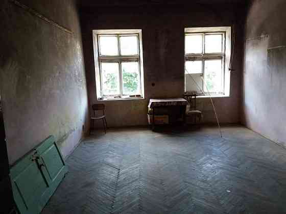 Прод 1 к кварт 35 м2 Стрий вікна виходять на Майдан Ринок Приват Банк Стрий