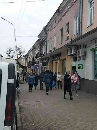 Прод 1 к кварт 35 м2 Стрий вікна виходять на Майдан Ринок Приват Банк Стрий