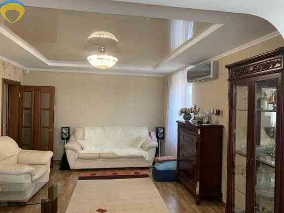 Квартира з якісним ремонтом меблями та технікою на пр.Добровольського Одеса