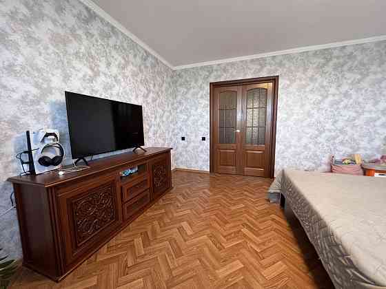 Трикімнатна квартира ( у дворі є дитячий садочок) Фастів