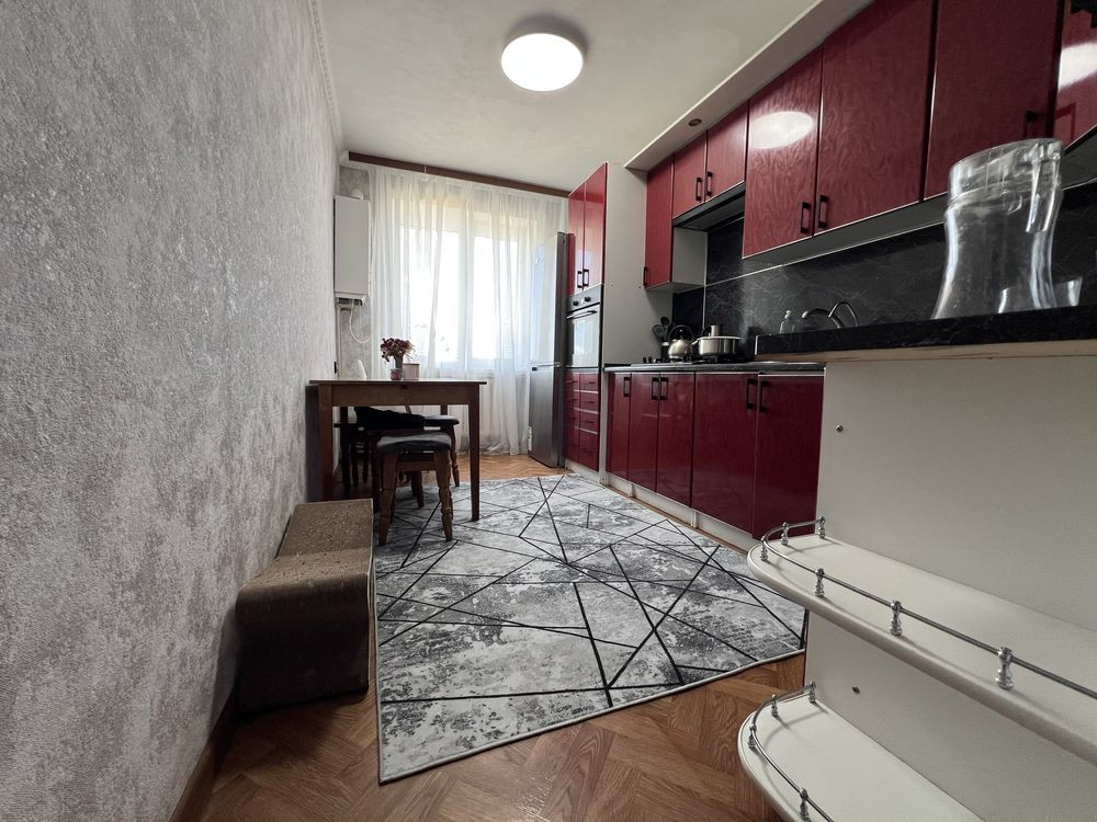 Трикімнатна квартира ( у дворі є дитячий садочок) Фастів - зображення 1