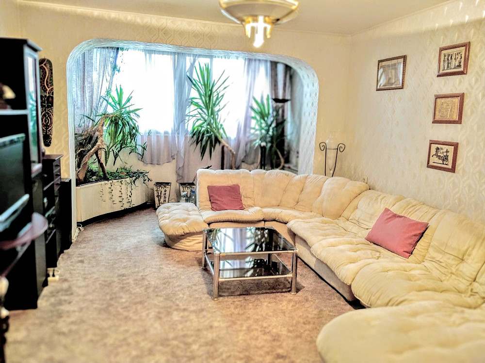 Сдам в долгосрочную аренду 3 ком кв. в совмин доме рядом с метро Дарн. Киев - изображение 1