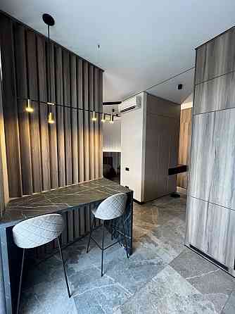 Аренда 1 комнатная квартира-студия Жемчужина 52 Липки Київ