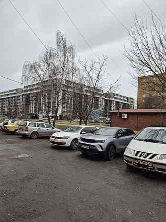 Продається  кв-ра по вул Легоцького  біля торг центру Токіо Ужгород