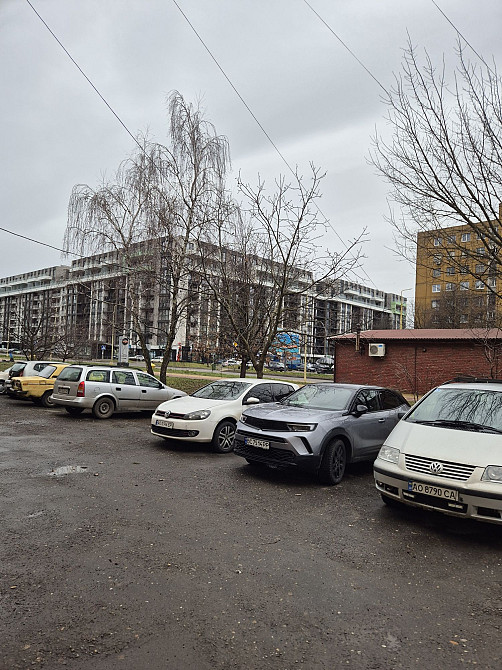 Продається  кв-ра по вул Легоцького  біля торг центру Токіо Ужгород - изображение 1