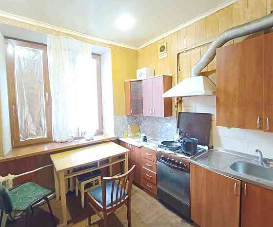 Продам 3 -х ком.кв в центре города на 97 -м квартале ул. Костенко 15 Кривой Рог