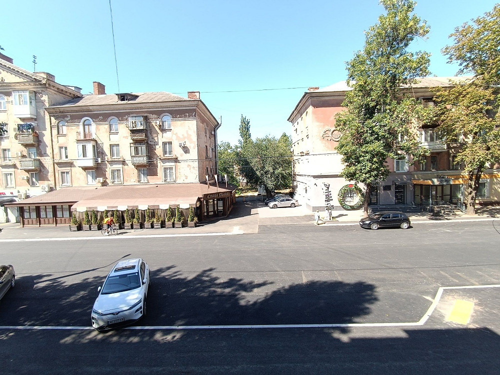 Продам 3 -х ком.кв в центре города на 97 -м квартале ул. Костенко 15 Кривой Рог - изображение 1